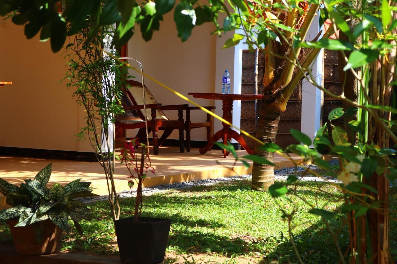 Relax Beach House Tangalle Exterior foto