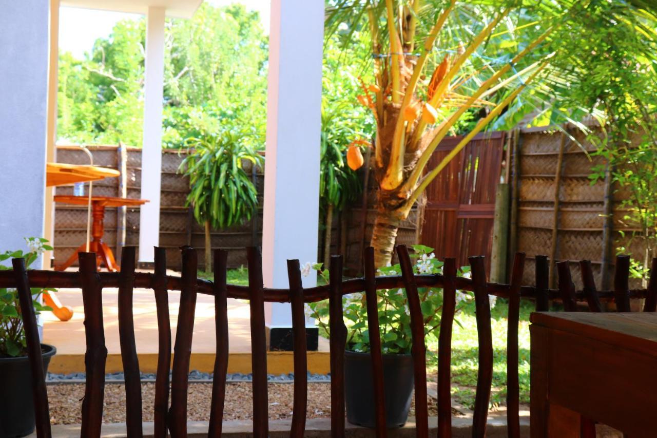 Relax Beach House Tangalle Exterior foto