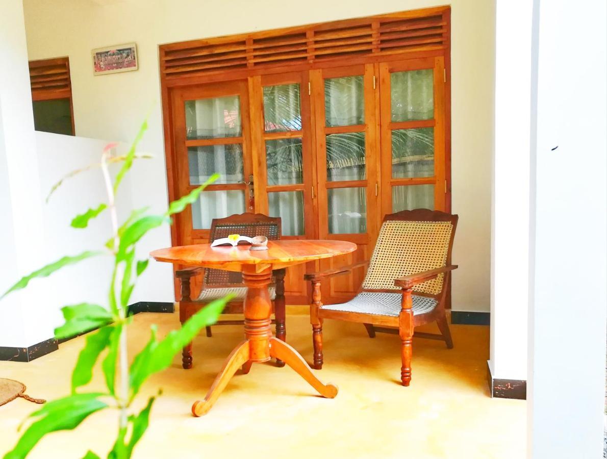 Relax Beach House Tangalle Exterior foto